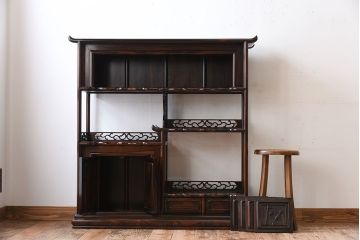 アンティーク家具　唐木・縞黒檀材!上品なアンティーク飾り棚(茶棚)
