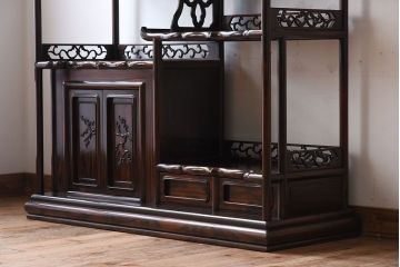 アンティーク家具　唐木・縞黒檀材!上品なアンティーク飾り棚(茶棚)