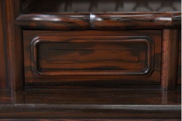 アンティーク家具　唐木・縞黒檀材!上品なアンティーク飾り棚(茶棚)