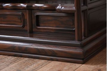 アンティーク家具　唐木・縞黒檀材!上品なアンティーク飾り棚(茶棚)