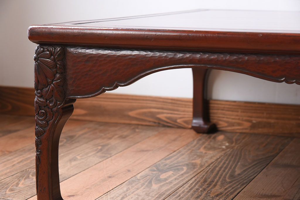 アンティーク家具　鎌倉彫　時代物　漆塗り　彫刻が美しい和製アンティークの大ぶりな座卓(1)