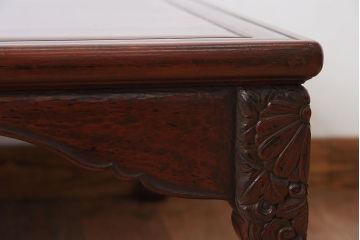 アンティーク家具　鎌倉彫　時代物　漆塗り　彫刻が美しい和製アンティークの大ぶりな座卓(1)