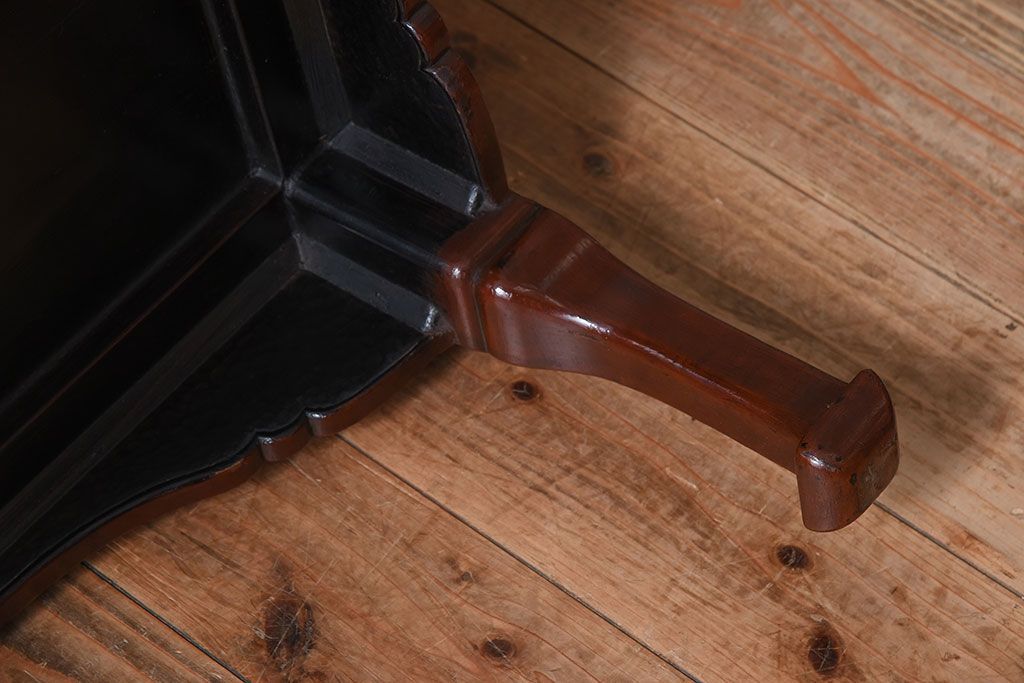 アンティーク家具　鎌倉彫　時代物　漆塗り　彫刻が美しい和製アンティークの大ぶりな座卓(2)