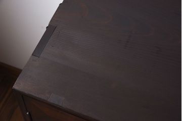 アンティーク家具　前面縞黒檀　衣装盆付き!小ぶりな観音箪笥(衣装箪笥)