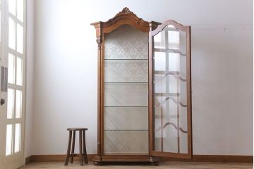 中古　イタリア製　優雅なデザインのキュリオケース(ガラスケース・飾り棚)(1)