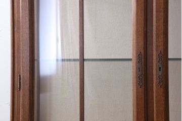 中古　イタリア製　優雅なデザインのキュリオケース(ガラスケース・飾り棚)(2)