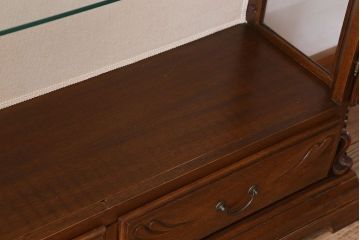 中古　イタリア製　優雅なデザインのキュリオケース(ガラスケース・飾り棚)(2)