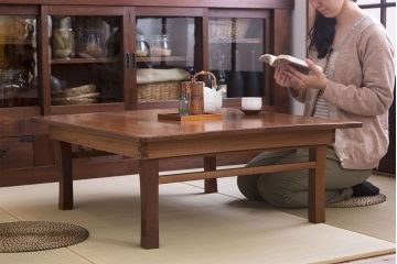 アンティーク家具　天板欅材!大ぶりなアンティークちゃぶ台(センターテーブル)