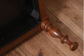 アンティーク家具　大正期　総欅材のセンターテーブル(座卓)