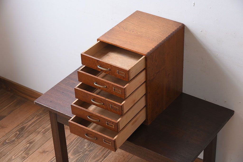 レトロ家具　ネームプレート付き!ナラ材製のレトロなアンティーク小引き出し