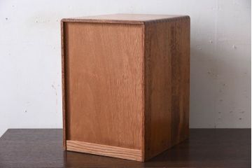 レトロ家具　ネームプレート付き!ナラ材製のレトロなアンティーク小引き出し