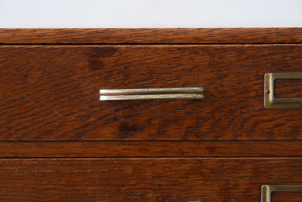 レトロ家具　ネームプレート付き!ナラ材製のレトロなアンティーク小引き出し