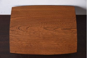 レトロ家具　小振りなサイズ!栓材製　レトロなアンティークちゃぶ台(飾り台)