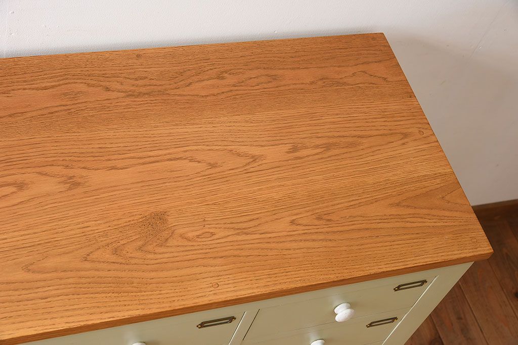 アンティーク家具　ホワイトオーク天板　ネームプレート付き!25杯引き出しのペイントサイドボード