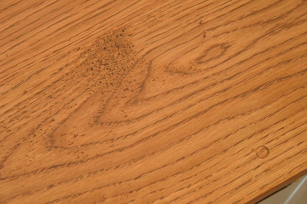 アンティーク家具　ホワイトオーク天板　ネームプレート付き!25杯引き出しのペイントサイドボード