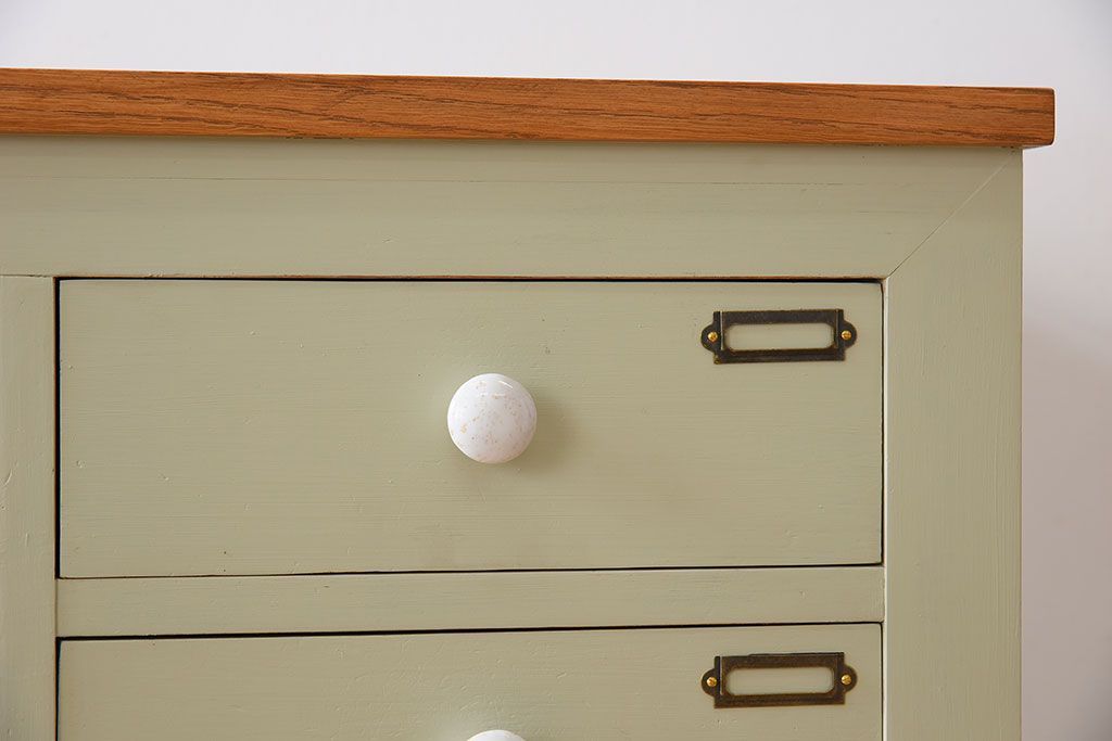 アンティーク家具　ホワイトオーク天板　ネームプレート付き!25杯引き出しのペイントサイドボード