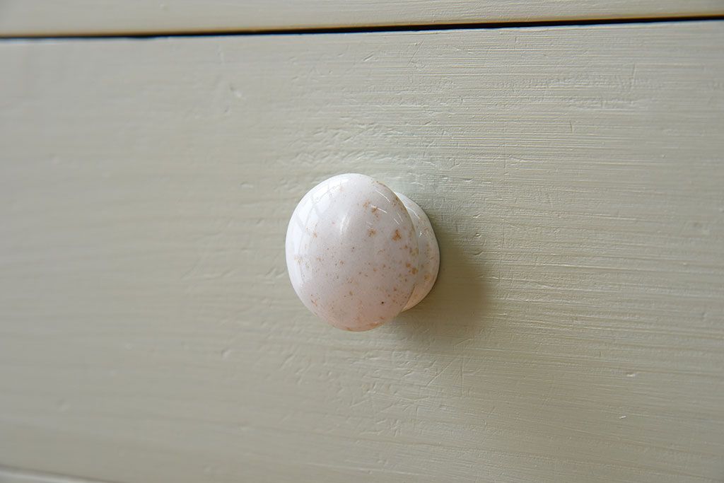 アンティーク家具　ホワイトオーク天板　ネームプレート付き!25杯引き出しのペイントサイドボード