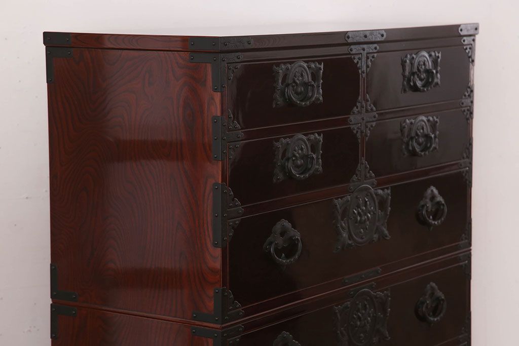 【N様ご成約分】中古　岩谷堂箪笥　手打ち金具　木地呂塗り　上質な重ね衣装箪笥