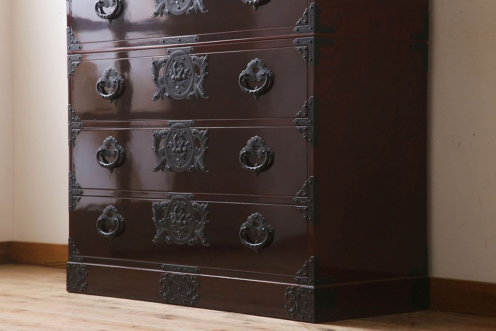 【N様ご成約分】中古　岩谷堂箪笥　手打ち金具　木地呂塗り　上質な重ね衣装箪笥