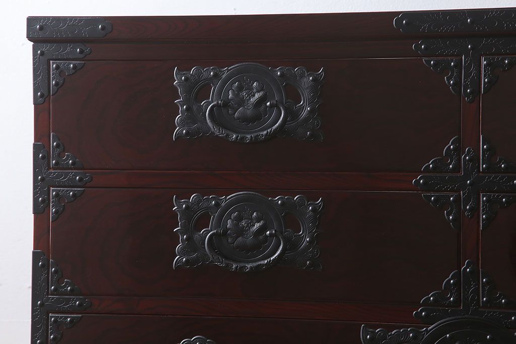 【N様ご成約分】中古　岩谷堂箪笥　手打ち金具　木地呂塗り　上質な重ね衣装箪笥