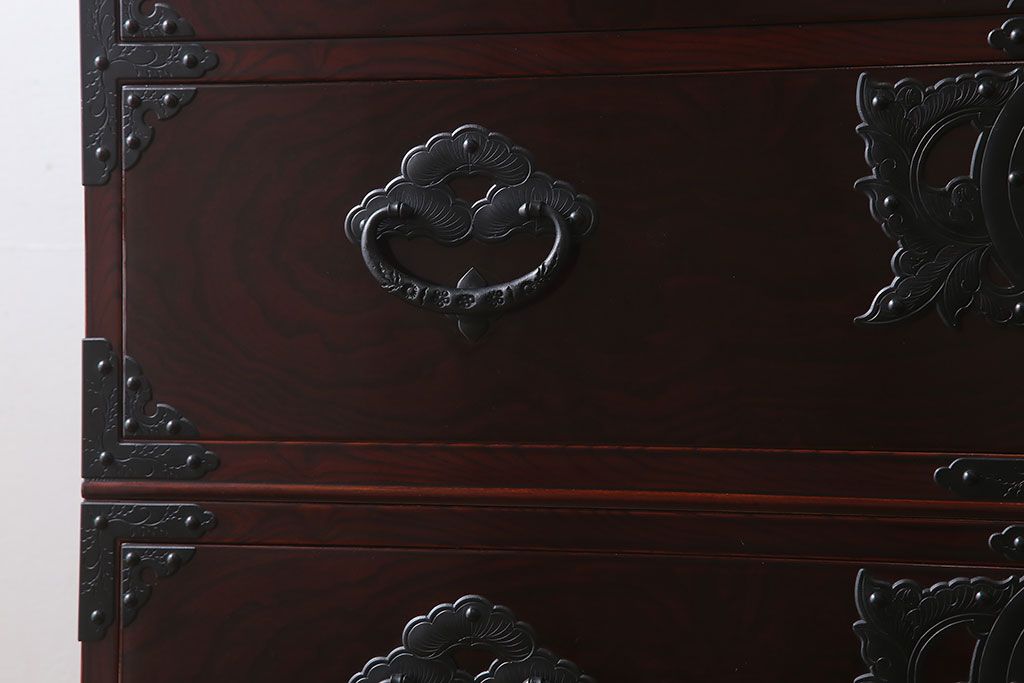 【N様ご成約分】中古　岩谷堂箪笥　手打ち金具　木地呂塗り　上質な重ね衣装箪笥