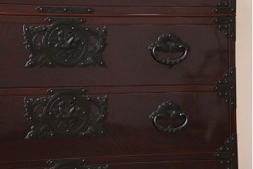 【N様ご成約分】中古　岩谷堂箪笥　手打ち金具　木地呂塗り　上質な重ね衣装箪笥