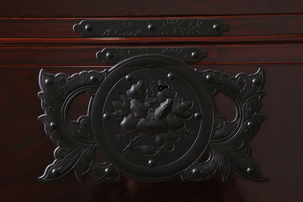 【N様ご成約分】中古　岩谷堂箪笥　手打ち金具　木地呂塗り　上質な重ね衣装箪笥