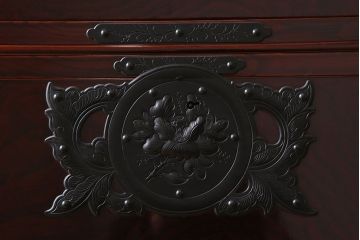 【N様ご成約分】中古　岩谷堂箪笥　手打ち金具　木地呂塗り　上質な重ね衣装箪笥