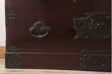 【N様ご成約分】中古　岩谷堂箪笥　手打ち金具　木地呂塗り　上質な重ね衣装箪笥