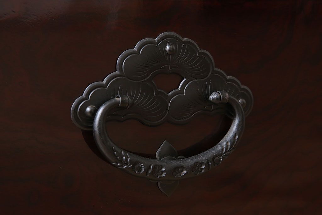 【N様ご成約分】中古　岩谷堂箪笥　手打ち金具　木地呂塗り　上質な重ね衣装箪笥