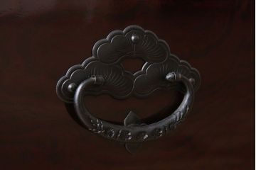 【N様ご成約分】中古　岩谷堂箪笥　手打ち金具　木地呂塗り　上質な重ね衣装箪笥