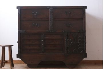 アンティーク家具　古民具・骨董　前面欅材製　江戸期の三国車箪笥