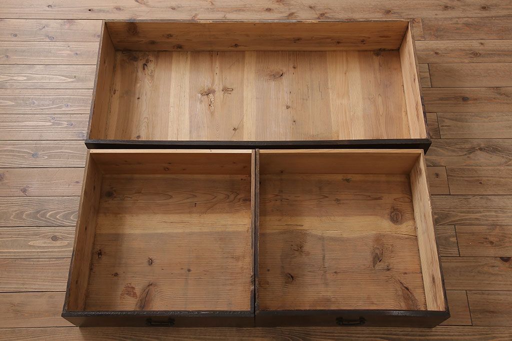 アンティーク家具　古民具・骨董　前面欅材製　江戸期の三国車箪笥