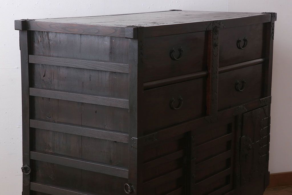 アンティーク家具　古民具・骨董　前面欅材製　江戸期の三国車箪笥