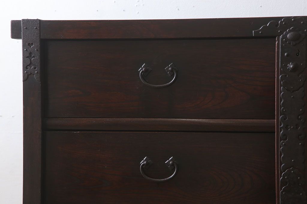 アンティーク家具　古民具・骨董　前面欅材製　江戸期の三国車箪笥