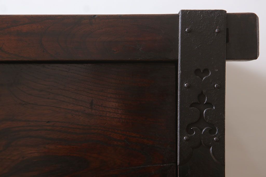 アンティーク家具　古民具・骨董　前面欅材製　江戸期の三国車箪笥