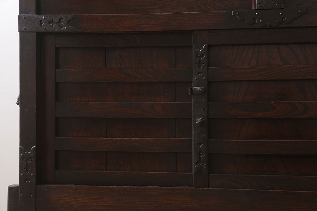 アンティーク家具　古民具・骨董　前面欅材製　江戸期の三国車箪笥