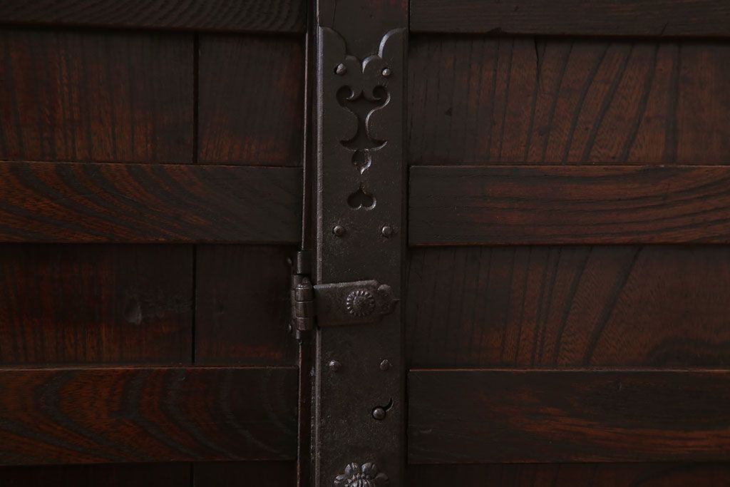 アンティーク家具　古民具・骨董　前面欅材製　江戸期の三国車箪笥