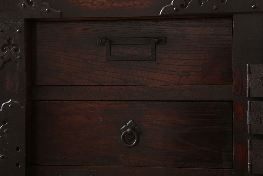 アンティーク家具　古民具・骨董　前面欅材製　江戸期の三国車箪笥