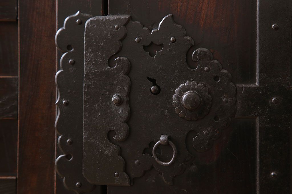 アンティーク家具　古民具・骨董　前面欅材製　江戸期の三国車箪笥