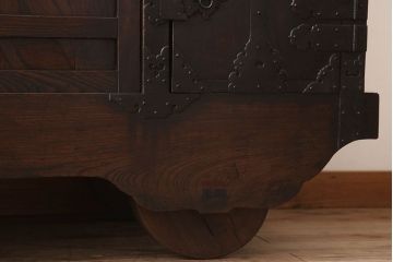 アンティーク家具　古民具・骨董　前面欅材製　江戸期の三国車箪笥