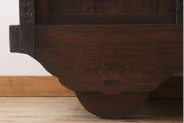 アンティーク家具　古民具・骨董　前面欅材製　江戸期の三国車箪笥