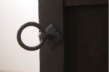 アンティーク家具　古民具・骨董　前面欅材製　江戸期の三国車箪笥