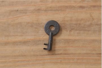 アンティーク家具　古民具・骨董　前面欅材製　江戸期の三国車箪笥