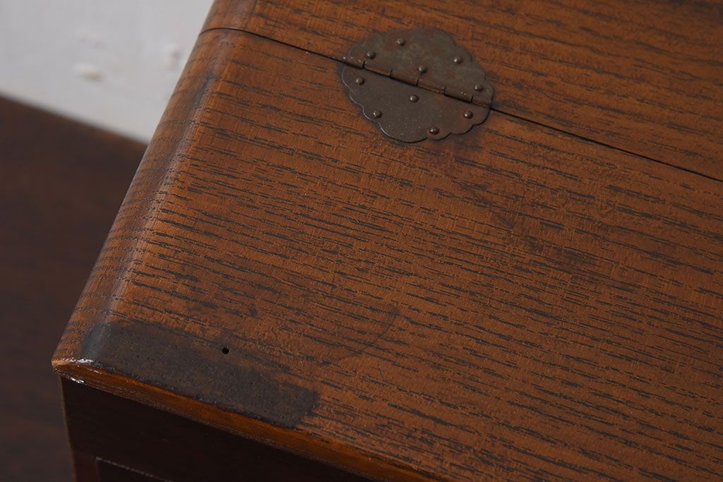 アンティーク雑貨　古い木製のレトロなアンティーク裁縫箱(小引き出し)