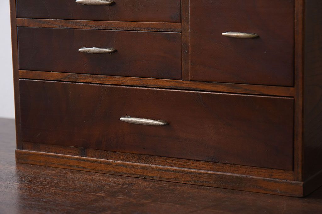 アンティーク雑貨　古い木製のレトロなアンティーク裁縫箱(小引き出し)