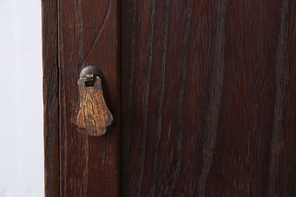 アンティーク家具　古い木製の小さな戸棚(収納棚・小引き出し)