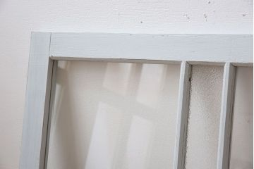 ダイヤガラス入り!フレンチグレーペイントのアンティーク明り取り(1)