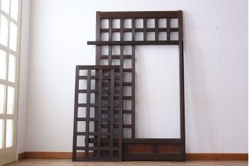 檜・欅材製　重厚な古い木製のアンティークくぐり戸(玄関戸)