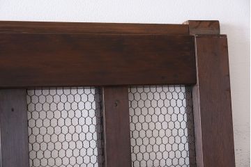 檜・欅材製　重厚な古い木製のアンティークくぐり戸(玄関戸)